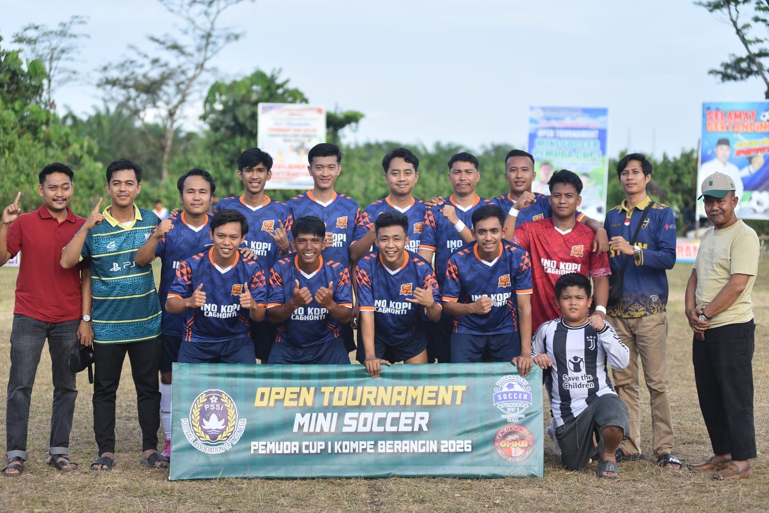 Ino Kopi Caghonti Tampil perkasa, Raih kemenangan meyakinkan di turnamen mini soccer pemuda cup 1 kompe berangin